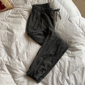 Athleta Farallon Joggers EUC